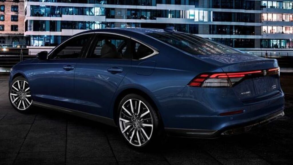 2026 Honda Accord: Hybrid Sedan with 204 HP and 48 MPG Redefining Comfort