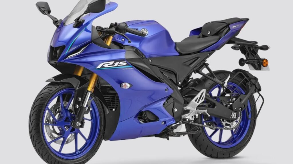 Yamaha R15 V4 – 45 Kmpl Mileage, 155cc Powerful Performance & ₹1.17 Lakh Price Sport Bike