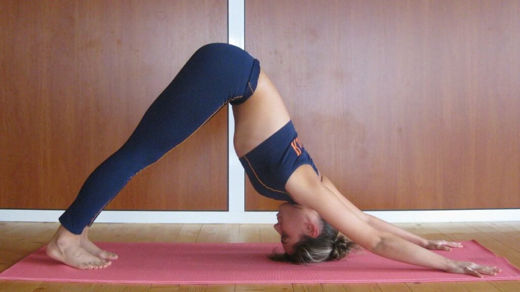4 Yoga Poses Explained: Best Asanas to Improve Flexibility and Strength